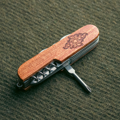 Nature's Pathway 11-in-1 Pocketknife