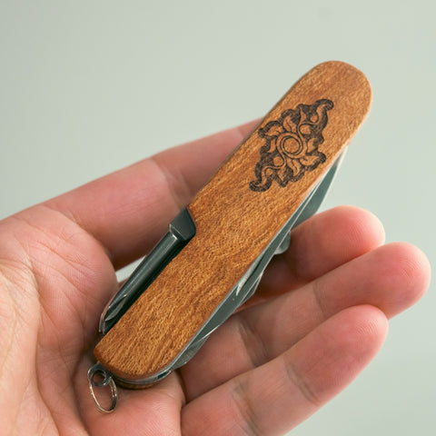 Nature's Pathway 11-in-1 Pocketknife