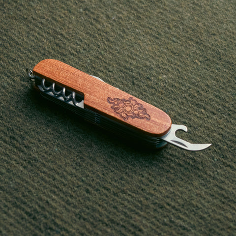 Nature's Pathway 11-in-1 Pocketknife