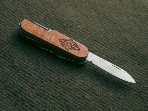 Nature's Pathway 11-in-1 Pocketknife