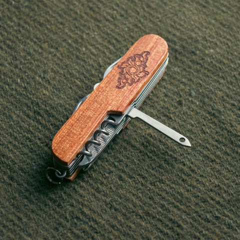 Nature's Pathway 11-in-1 Pocketknife